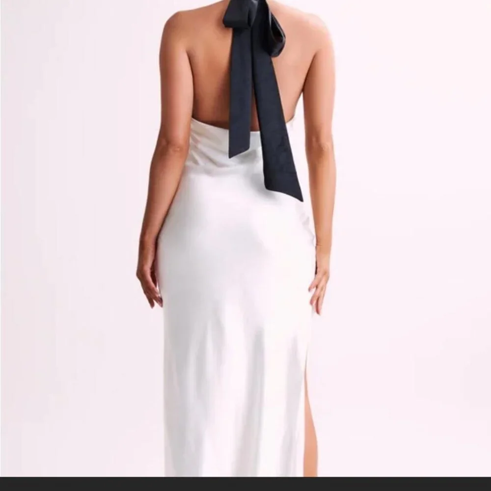 Meshki paulette satin maxi dress with bow - Picture 6 of 8